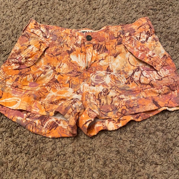 Shorts - Picture 1 of 4